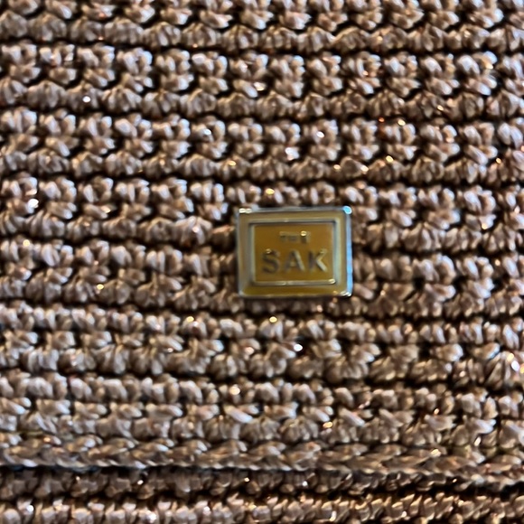 The Sak crossbody.  Crochet, lined.  Zip top with inside zip pocket - Picture 2 of 4